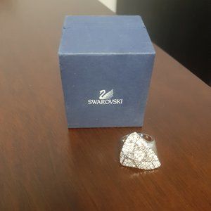 Swarovski ring with box